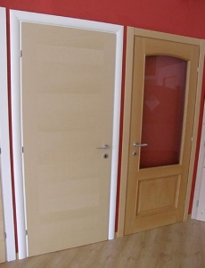 PORTA AURORA IN ROVERE SBIANCATO E PORTA DALIA IN FAGGIO
